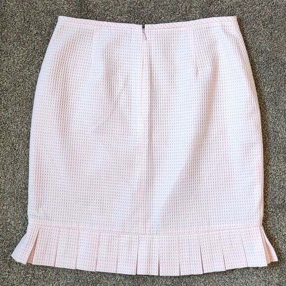 Like New Liz Claiborne Size 10 Petite Lined Skirt - Picture 4 of 8